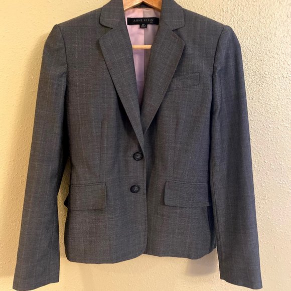 Anne Klein 2pc Dark Grey Pinstripe Suit 2P - Picture 4 of 9